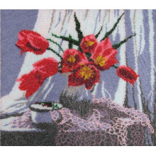 Ваза з тюльпанами